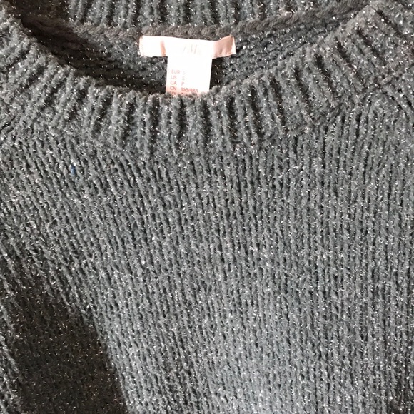 H&M small green sweater - Picture 3 of 5